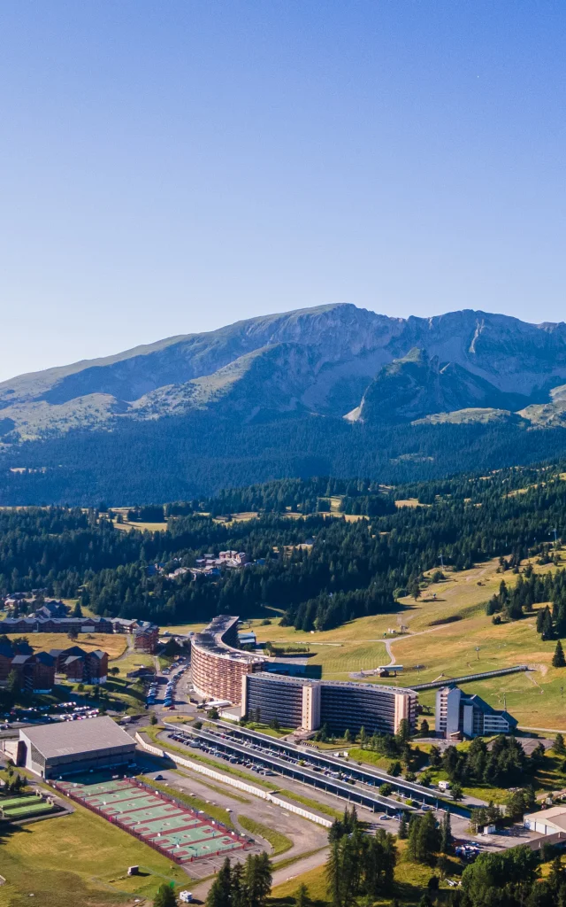 Summer_Villages stations_Superdévoluy ©OT Le Dévoluy 29 07 2021_drone (1)