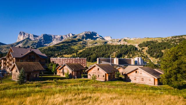 Eté_Villages stations_Superdévoluy ©OT Le Dévoluy 29 07 2021_drone (2)