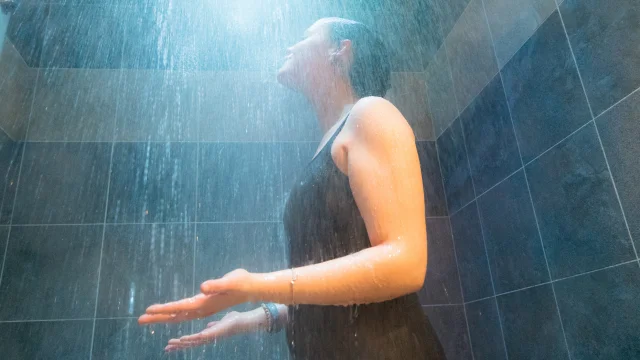 Douche sensorielle au Centre O'dycea, les bains du Dévoluy