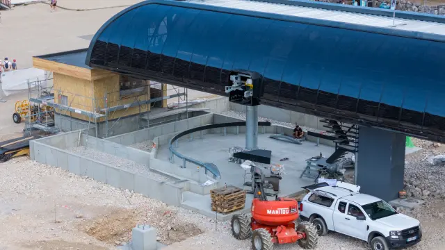 Travaux de contruction de la télécabine du Jas à Superdévoluy