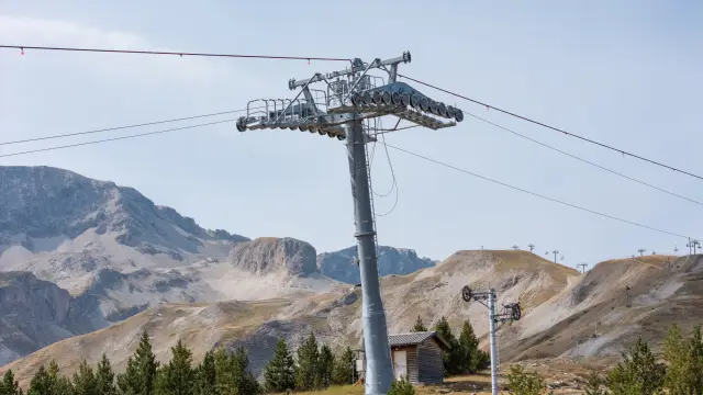 Travaux de contruction de la télécabine du Jas à Superdévoluy