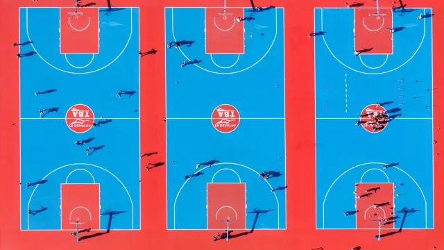 Les terrains de basket du Parc des Sports et Loisirs du Dévoluy